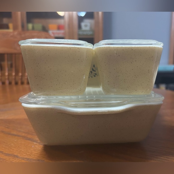 Pyrex Homestead Fridgie Set - Picture 4 of 9